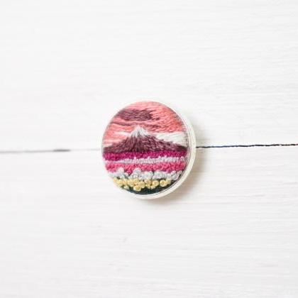 Miniature Embroidery Pin Mountain Brooch Mountain..