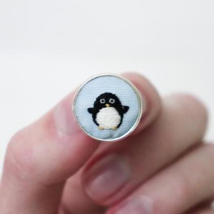 Miniature Embroidery Pin Penguin Brooch Penguin..