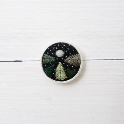 Miniature Embroidery Pin Night Sky Brooch Night..