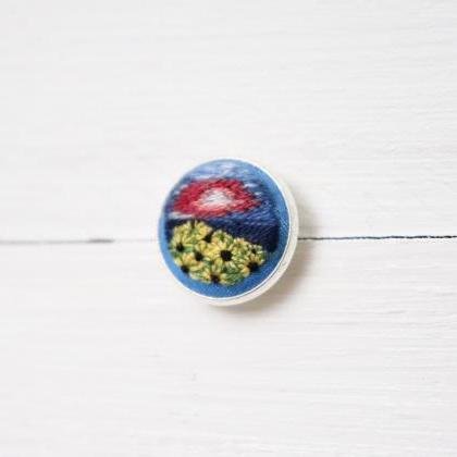 Miniature embroidery pin Sunflower ..