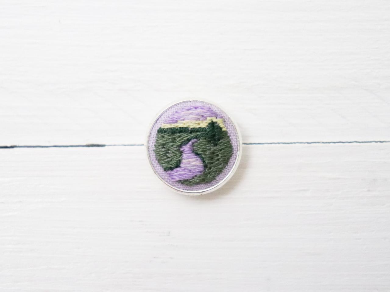Miniature embroidery pin River brooch River pin Embroidery pin Hand embroidery Embroidered pin Landscape collar pin Landscape pin Nature pin