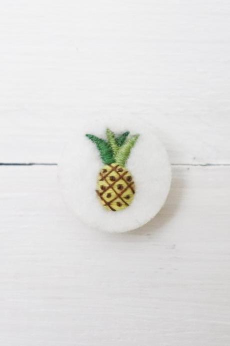 Miniature Embroidery Pin Pineapple Brooch Pineapple Pin Embroidery Pin Hand Embroidery Embroidered Pin Pineapple Felt Brooch Fruit Jewelry