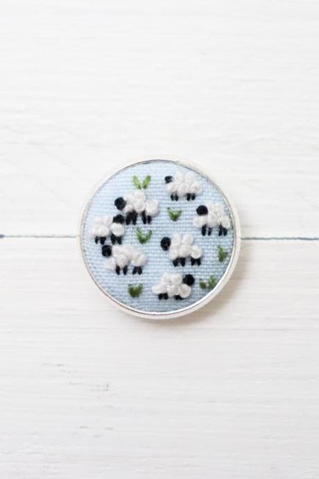 Miniature Embroidery Pin Sheep Brooch Sheep Pin Embroidery Pin Hand Embroidery Embroidered Pin Lamb Collar Pin Lamb Pin